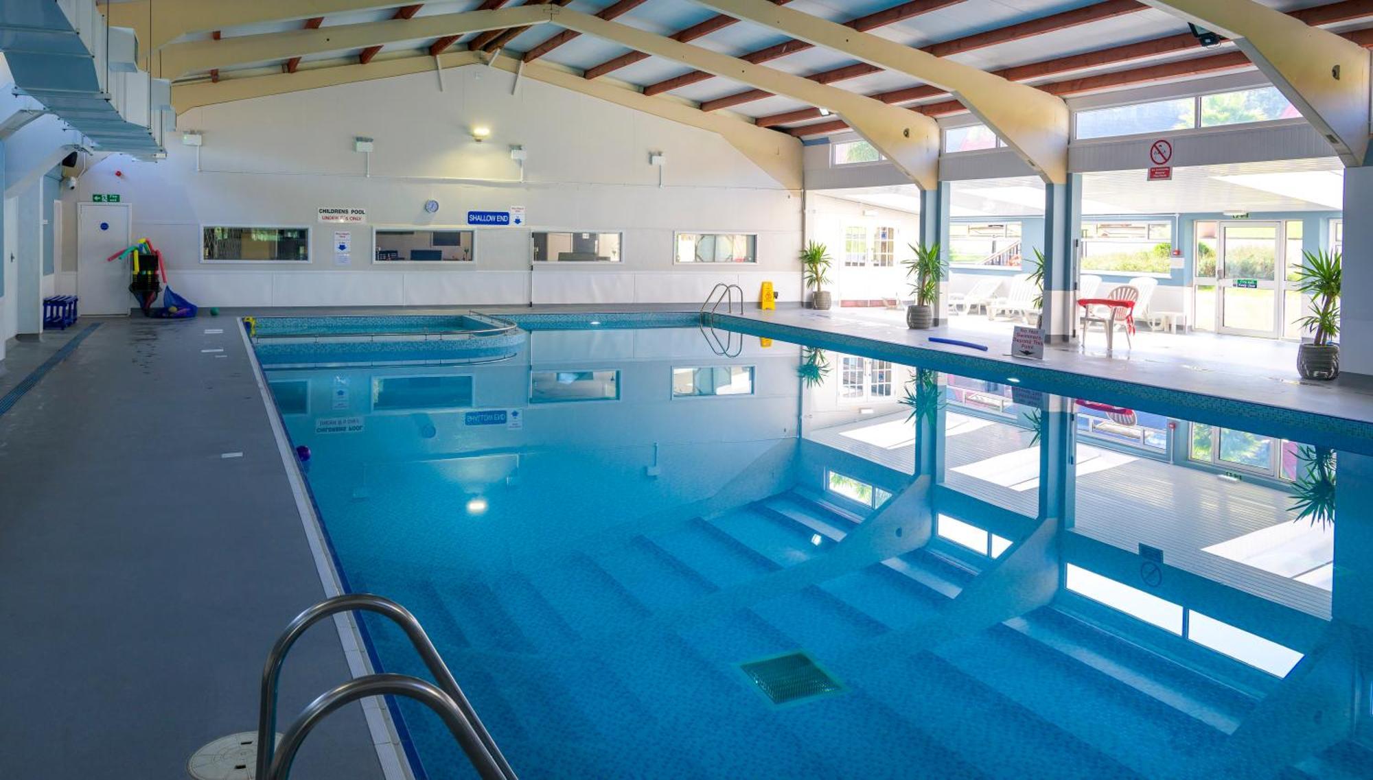 Escape To A Clifftop Chalet With Pool And Tennis Onsite - 1A Kingsdown Holiday Park Exterior foto