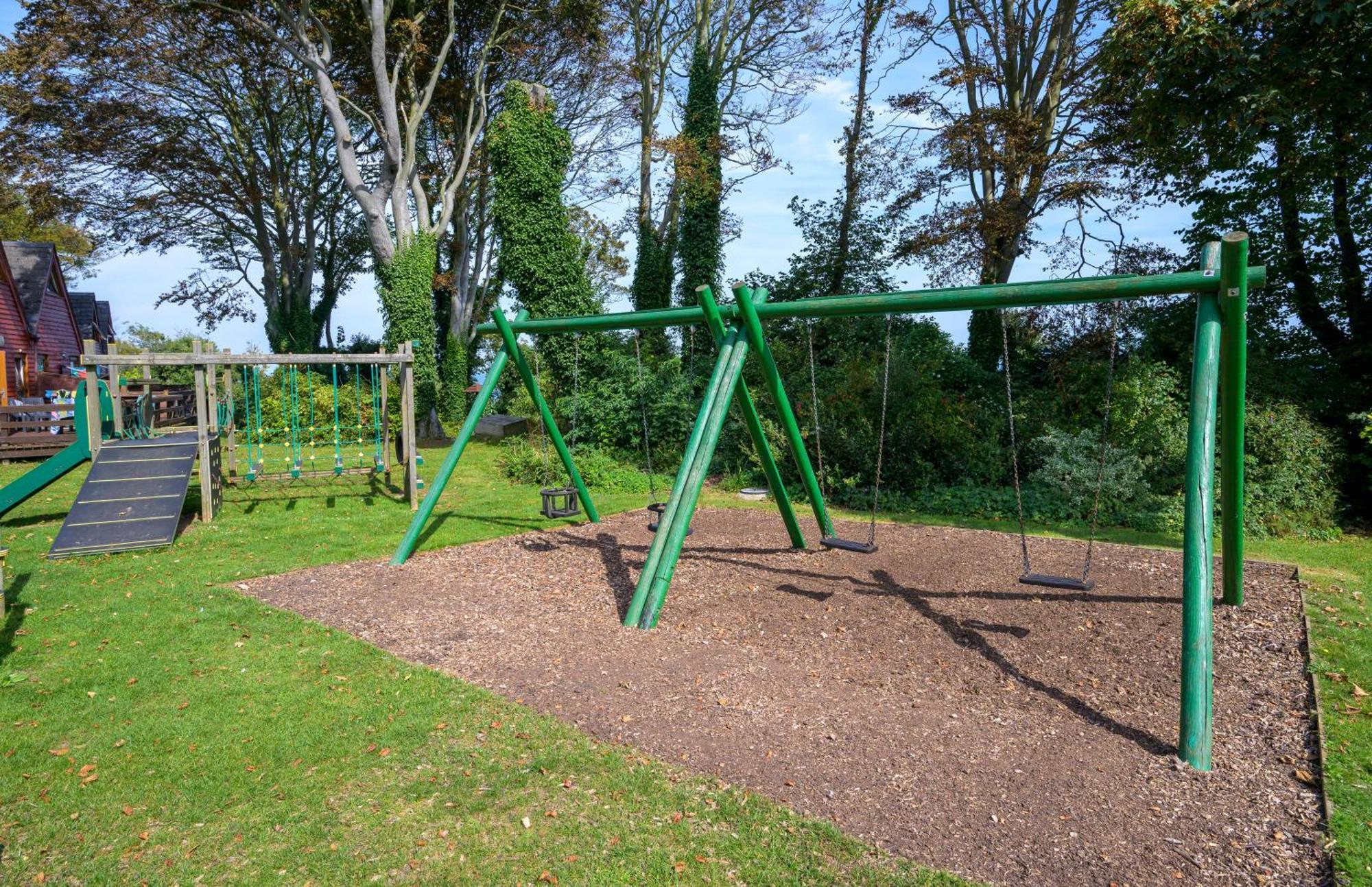 Escape To A Clifftop Chalet With Pool And Tennis Onsite - 1A Kingsdown Holiday Park Exterior foto